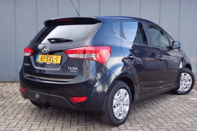 Hyundai ix20 (2012) thumbnail 3