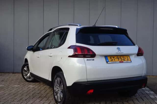 Peugeot 2008 (2018) thumbnail 4
