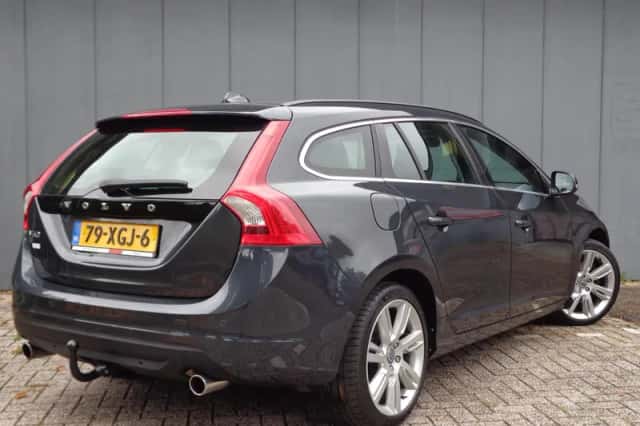 Volvo V60 (2012) thumbnail 3