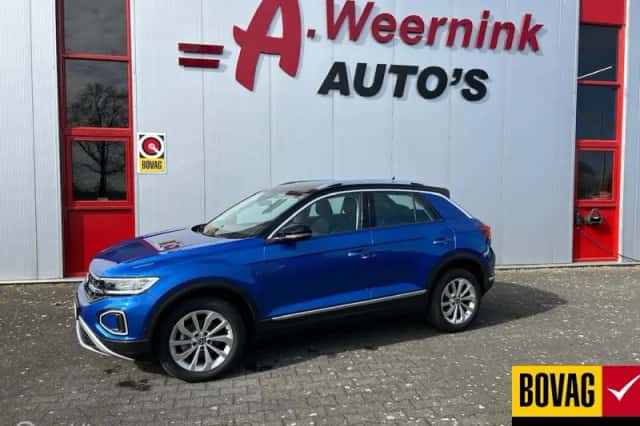 Volkswagen T-Roc (2022) thumbnail 4