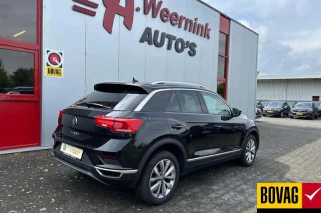 Volkswagen T-Roc (2021) thumbnail 6
