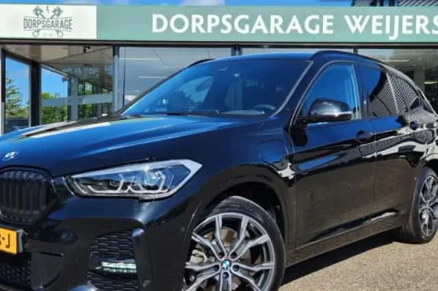 BMW X1 (2021) thumbnail 1