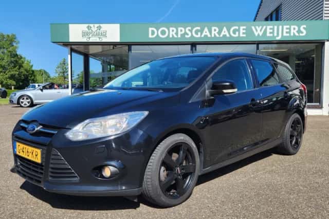 Ford Focus (2013) thumbnail 2