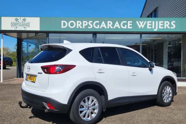 Mazda CX-5 (2016) thumbnail 3