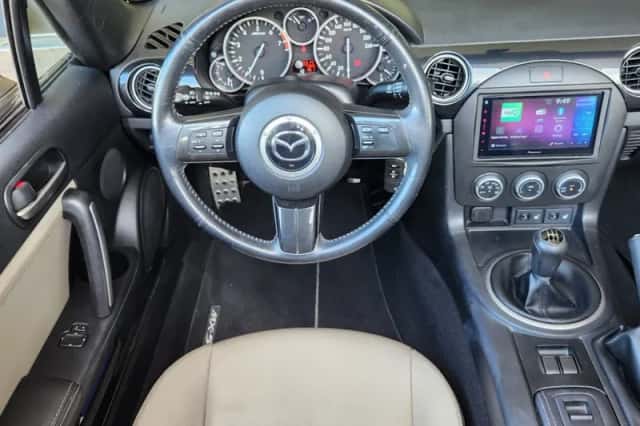 Mazda MX-5 (2014) thumbnail 5