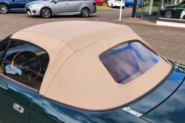 Mazda MX-5 (1991) thumbnail 6