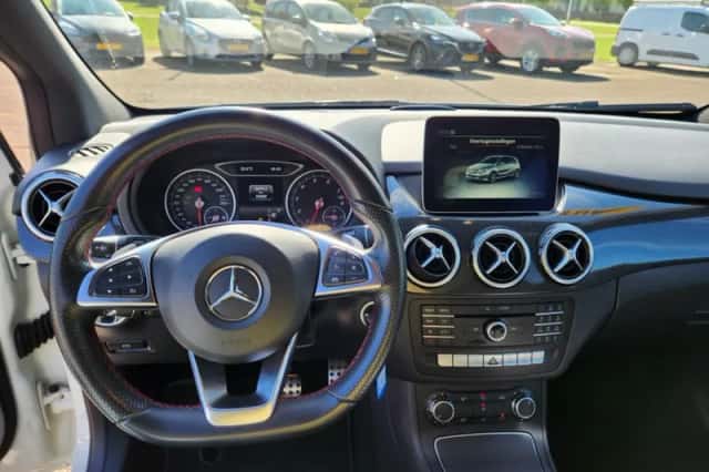 Mercedes-Benz B-Klasse (2016) thumbnail 3