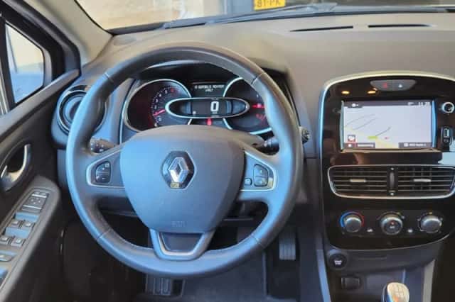 Renault Clio (2018) thumbnail 4
