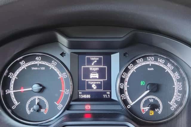 Škoda Octavia (2017) thumbnail 4