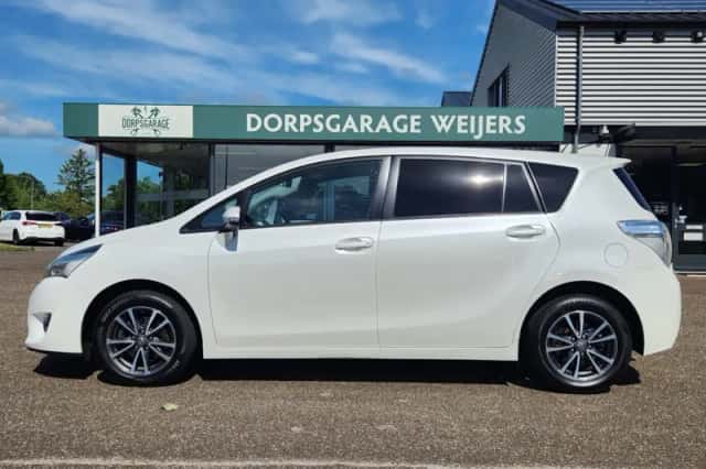 Toyota Verso (2014) thumbnail 5