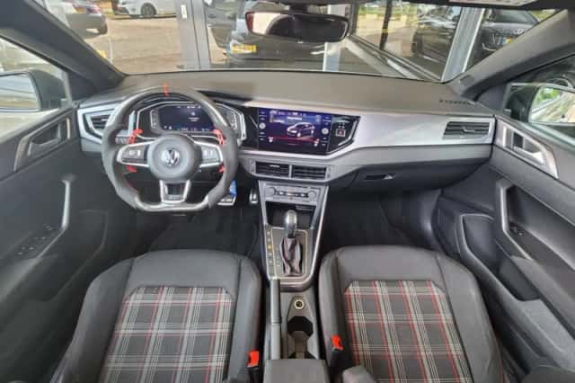 Volkswagen Polo (2020) thumbnail 4
