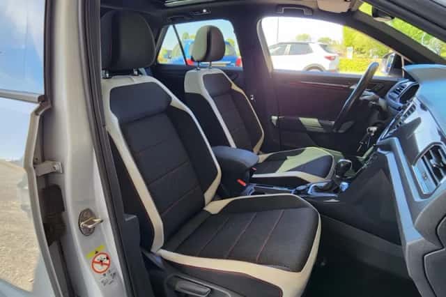 Volkswagen T-Roc (2018) thumbnail 6