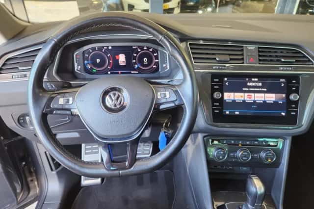 Volkswagen Tiguan (2019) thumbnail 4