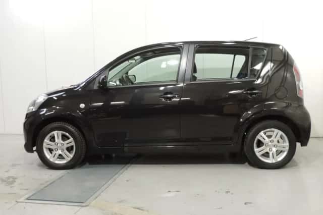 Subaru Justy (2010) thumbnail 5