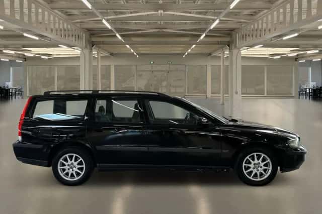 Volvo V70 (2003) thumbnail 4