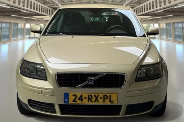 Volvo S40 (2005) thumbnail 2