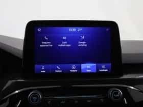 Ford Kuga (2023) thumbnail 17