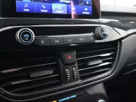 Ford Kuga (2023) thumbnail 21