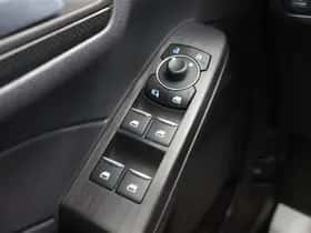 Ford Kuga (2023) thumbnail 35