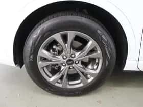 Ford Kuga (2023) thumbnail 44