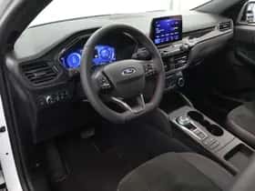 Ford Kuga (2023) thumbnail 7