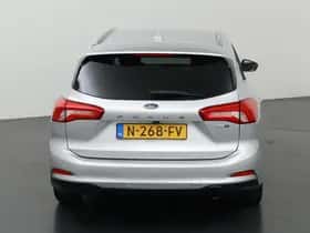 Ford Focus (2021) thumbnail 4
