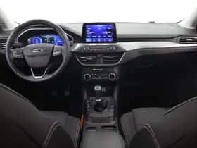 Ford Focus (2021) thumbnail 8