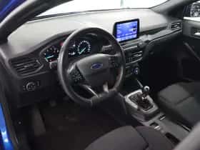 Ford Focus (2021) thumbnail 7