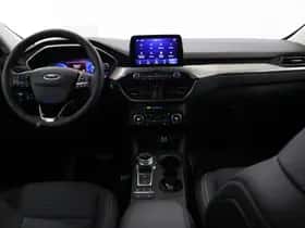 Ford Kuga (2022) thumbnail 8