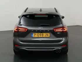 Ford Focus (2022) thumbnail 4