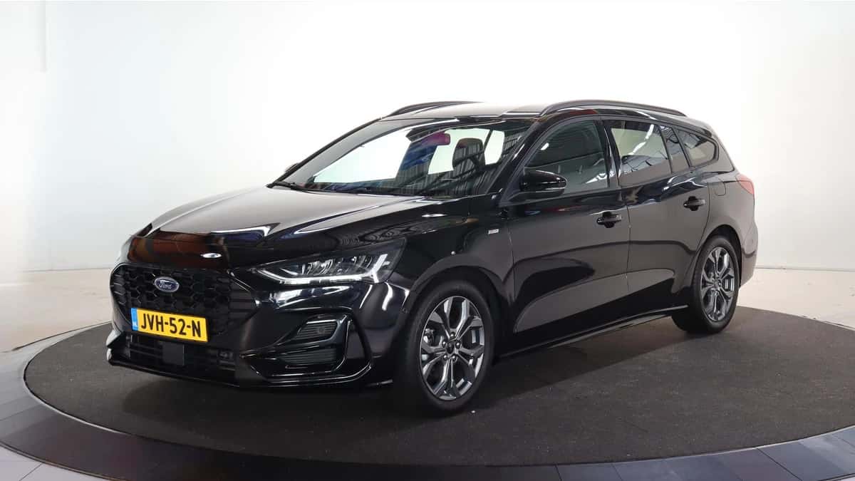 Ford Focus (2023) — foto 1