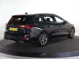 Ford Focus (2023) thumbnail 2