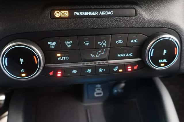 Ford Kuga (2023) thumbnail 24
