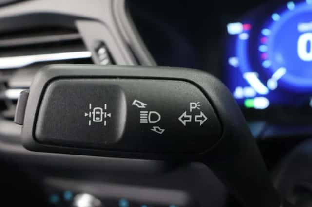 Ford Kuga (2023) thumbnail 33