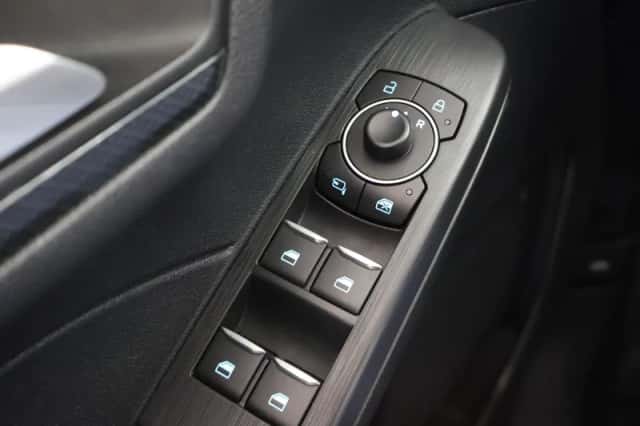Ford Kuga (2023) thumbnail 35