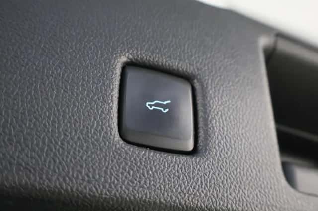 Ford Kuga (2023) thumbnail 38