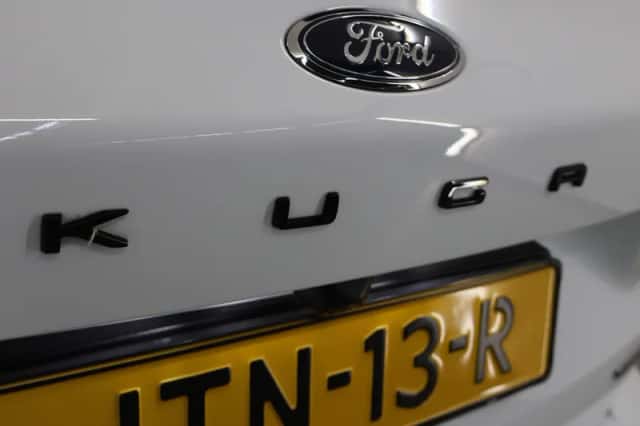 Ford Kuga (2023) thumbnail 40
