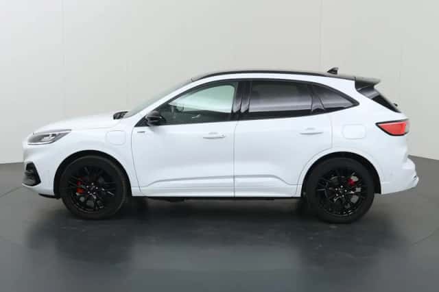 Ford Kuga (2023) thumbnail 5