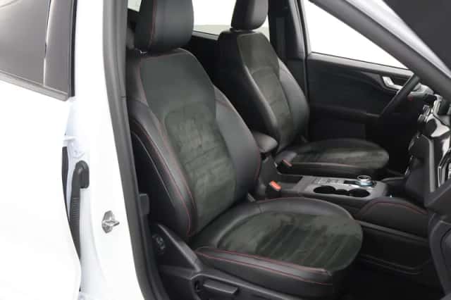 Ford Kuga (2023) thumbnail 10