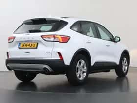 Ford Kuga (2022) thumbnail 2