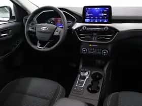 Ford Kuga (2022) thumbnail 9