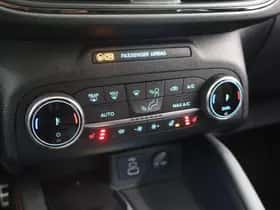 Ford Kuga (2022) thumbnail 25