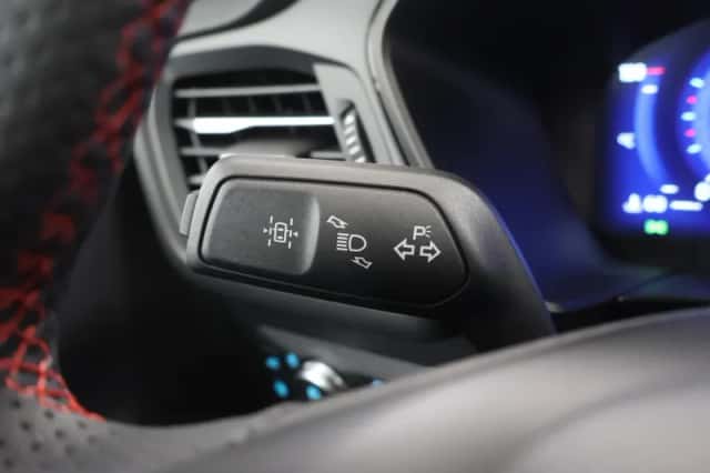 Ford Kuga (2022) thumbnail 34