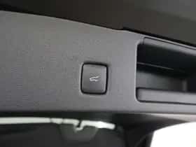 Ford Kuga (2022) thumbnail 39