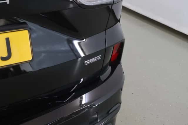 Ford Kuga (2022) thumbnail 40