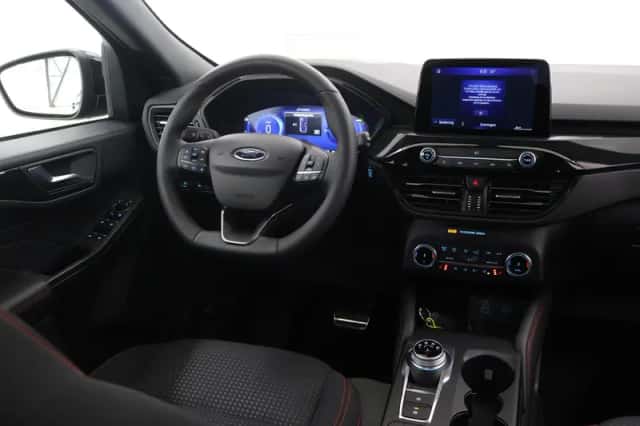 Ford Kuga (2022) thumbnail 9