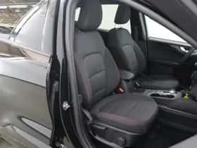 Ford Kuga (2022) thumbnail 10