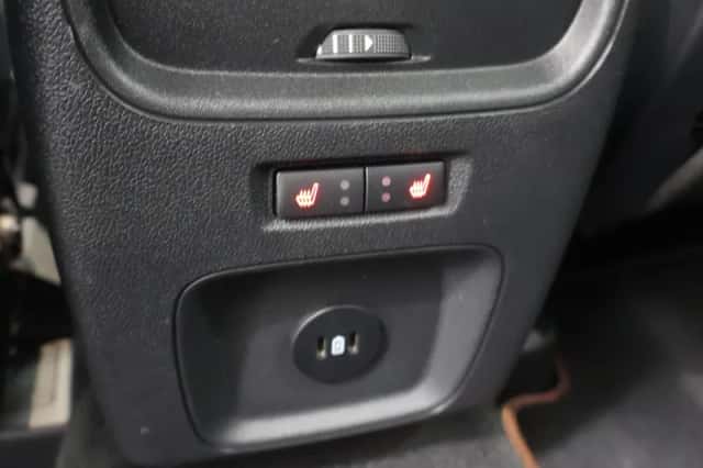 Ford Kuga (2023) thumbnail 12