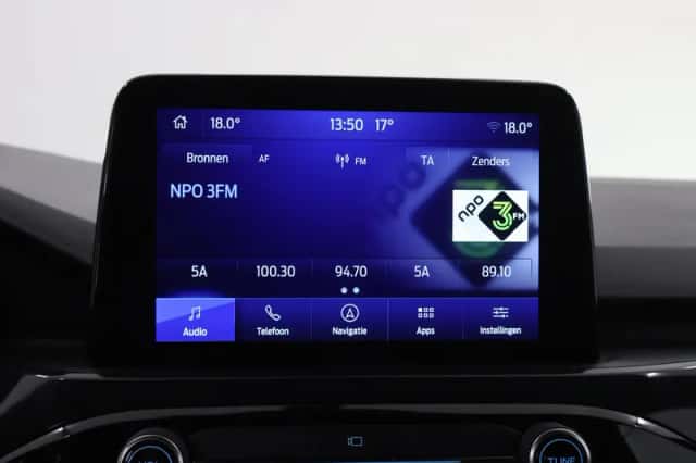 Ford Kuga (2023) thumbnail 16