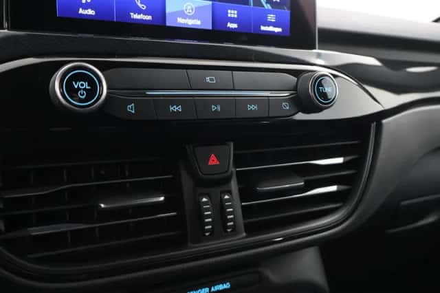 Ford Kuga (2023) thumbnail 24